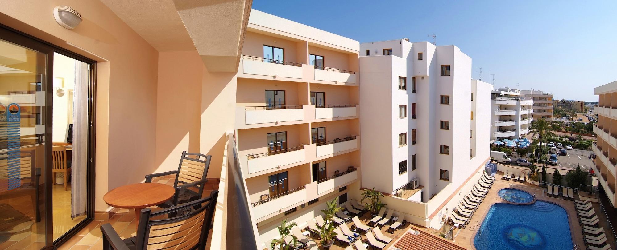 Invisa Hotel La Cala (Adults Only) Santa Eularia des Riu Bagian luar foto